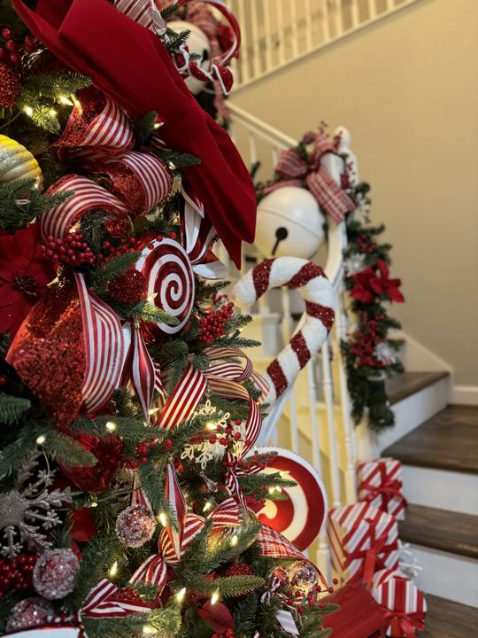 Staircase garland with peppermint ribbon